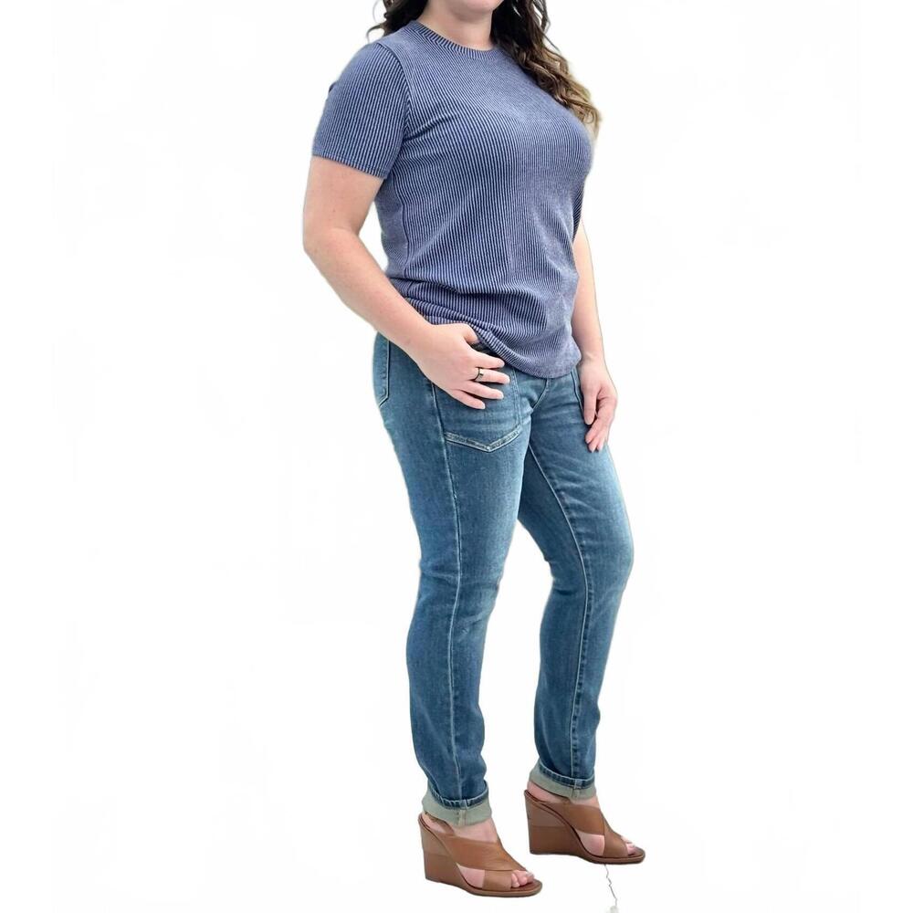 NEW TRES BIEN radiantly ribbed crew neck tee in navy